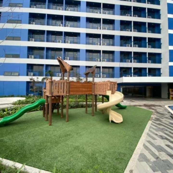 Air Apartment Manila